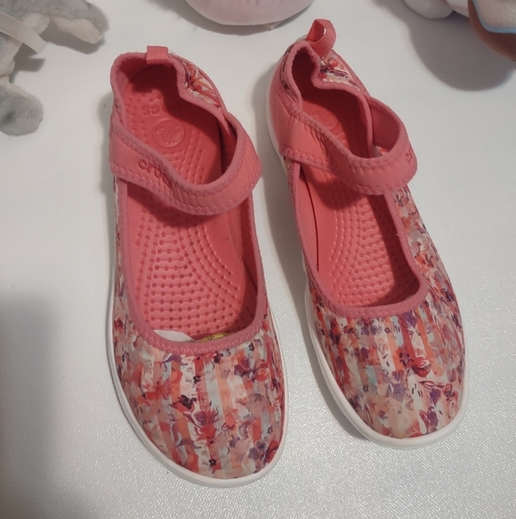 CROCS Other - CROCS Kids' Multicolor Mary Jane Sneakers